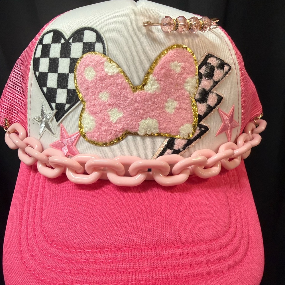 Minnie Mouse baddie trucker hat